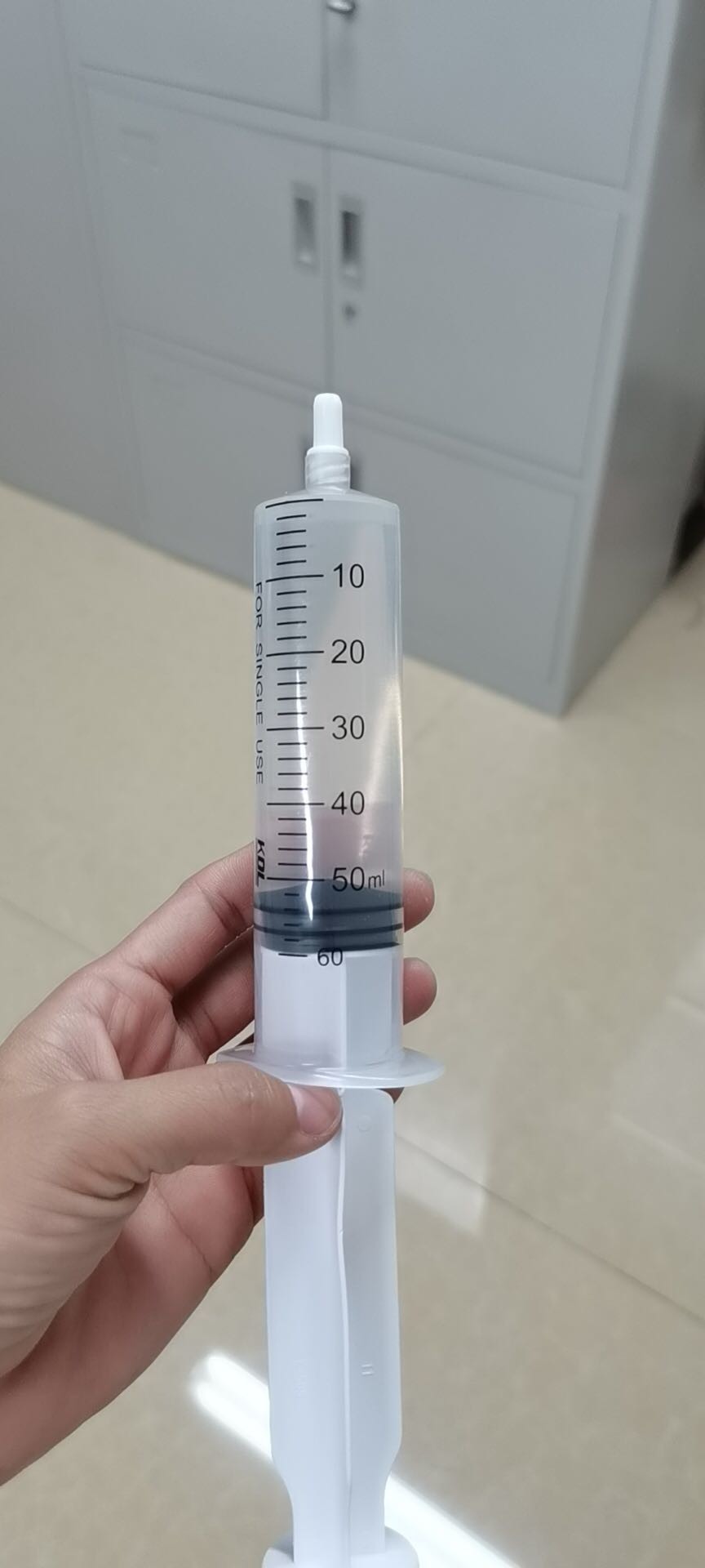Thuốc bơm da với axit hyaluronic cho mặt, môi, cơ thể, ngực và mông